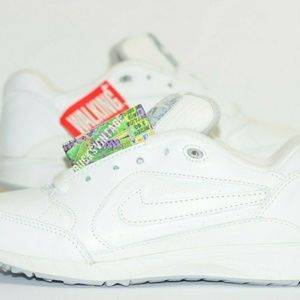 Nike Air Walking Shoes Vintage 90s Womens